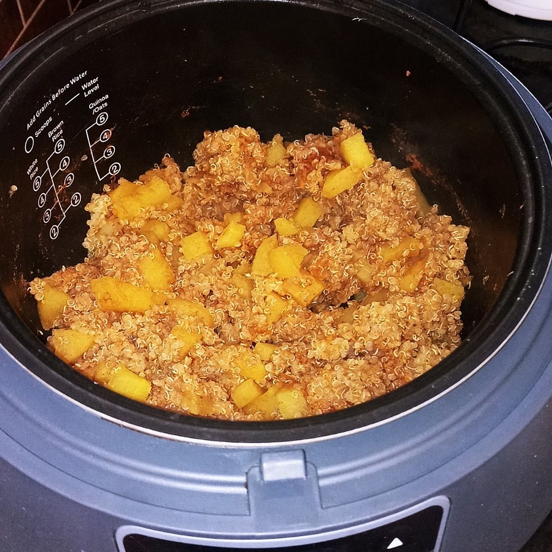 Cinnamon Apple Breakfast Quinoa