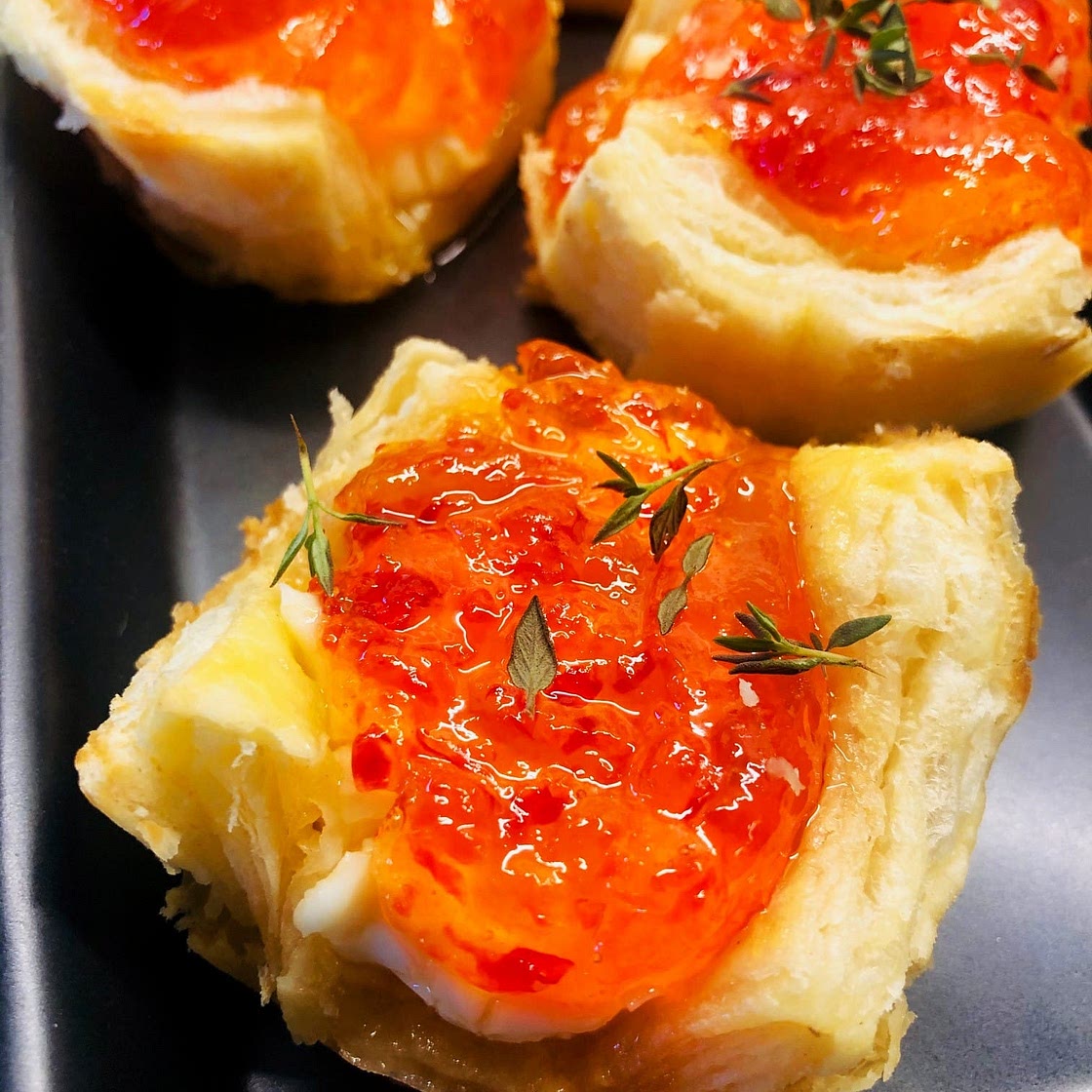 Pepper Jelly and Cream Cheese Bites