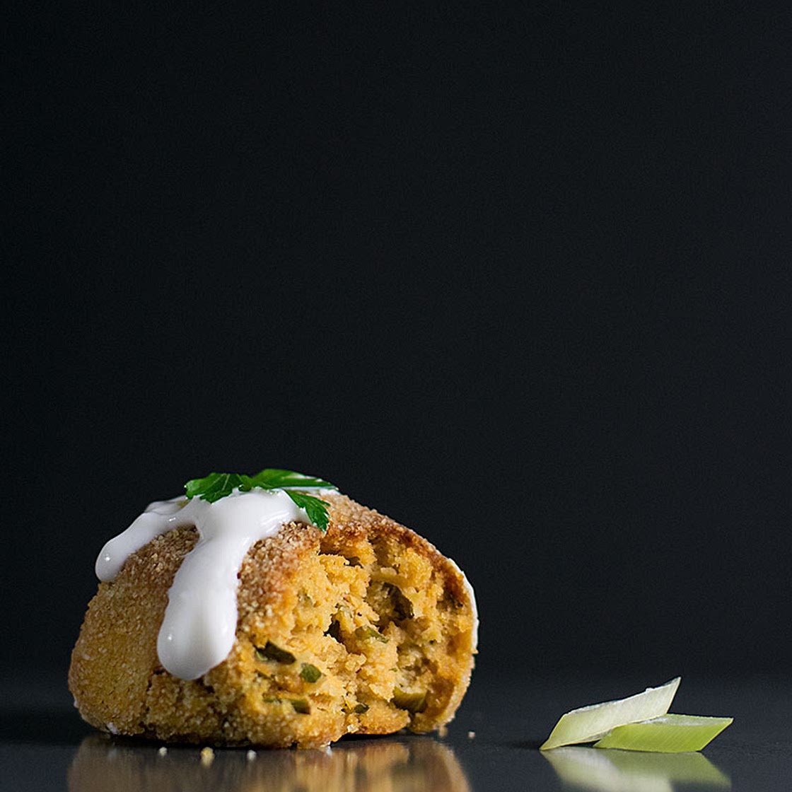 Baked humus balls with yogurt dressing (plus a vegan option)