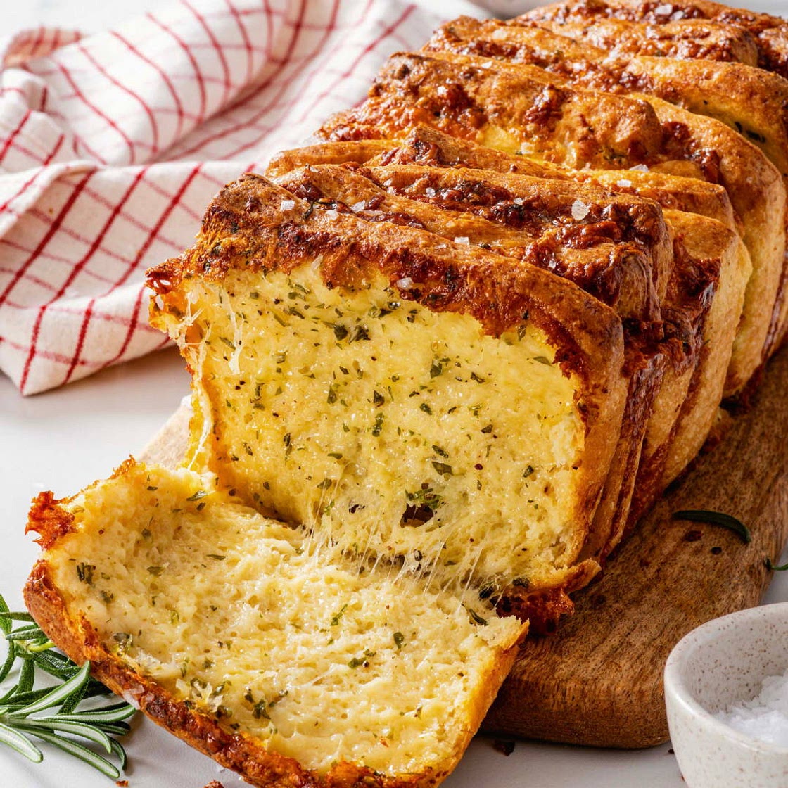 Katarina Cermelj’s Gluten-Free Cheesy Garlic Pull-Apart Bread