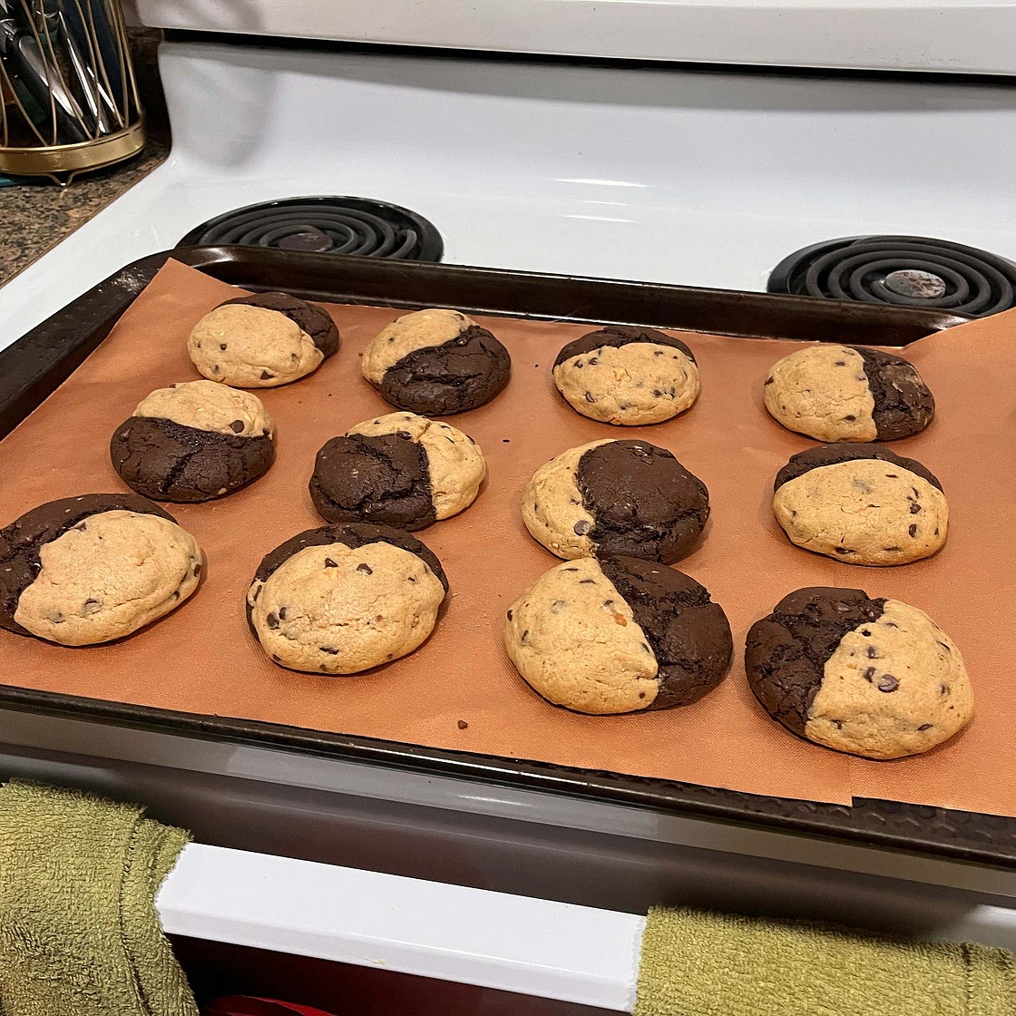 Soft-Baked Peanut Butter Chocolate Swirl Cookies