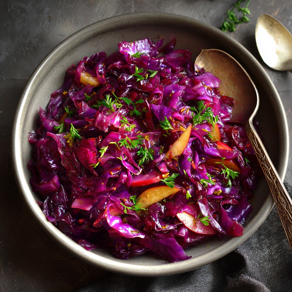 Red Cabbage Braised with Apples