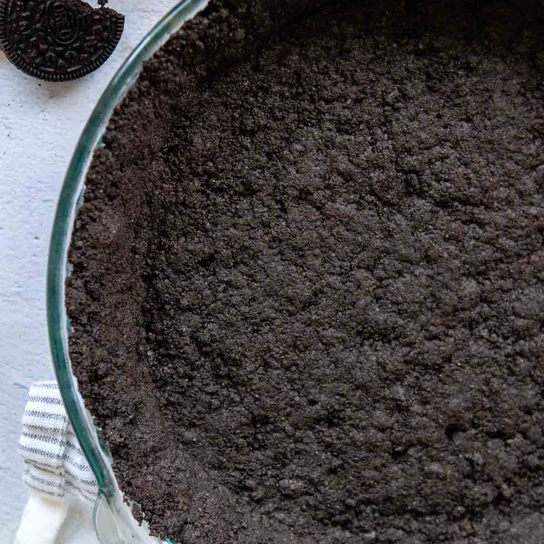 Easy Gluten-Free Oreo Crust (Slices Perfectly!)
