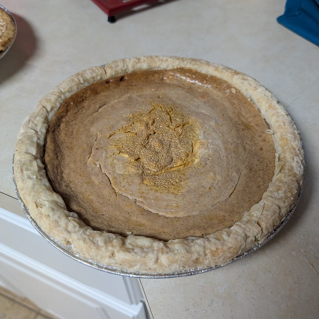 Vanilla Chai Spiced Cheesecake Pie