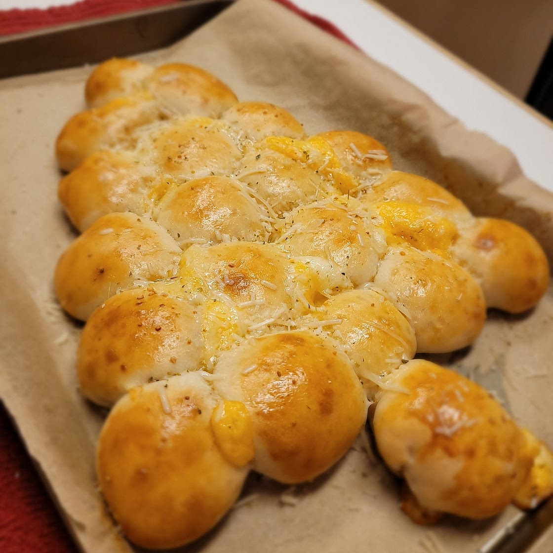 CHEESE CHRISTMAS TREE