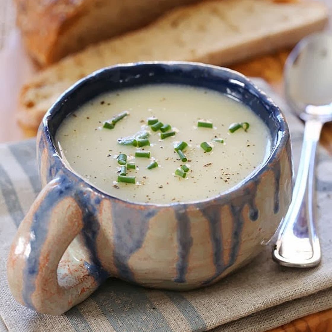 Dad's Creamy Cauliflower Soup