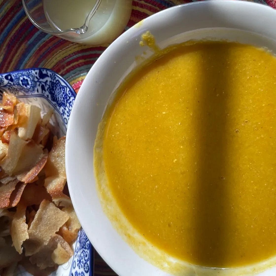 شوربة عدس ( Lentil soup )