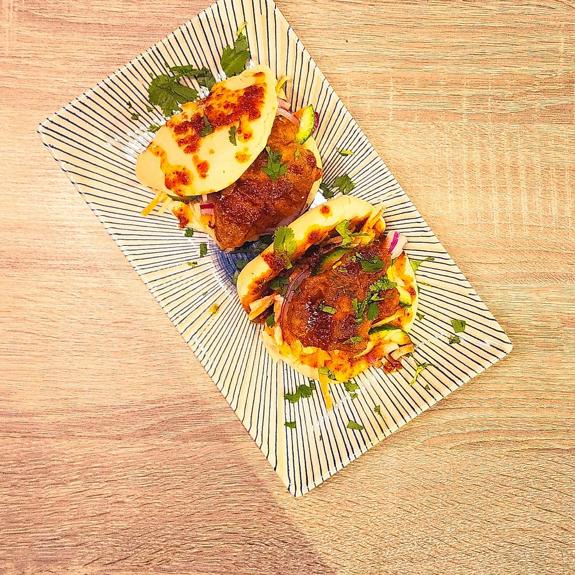 Bao buns au poulet à la coréenne