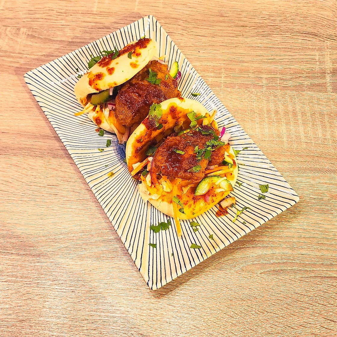 Bao buns au poulet à la coréenne