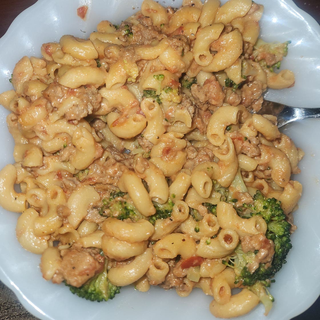 Skinny One Pot Cheeseburger Pasta Skillet