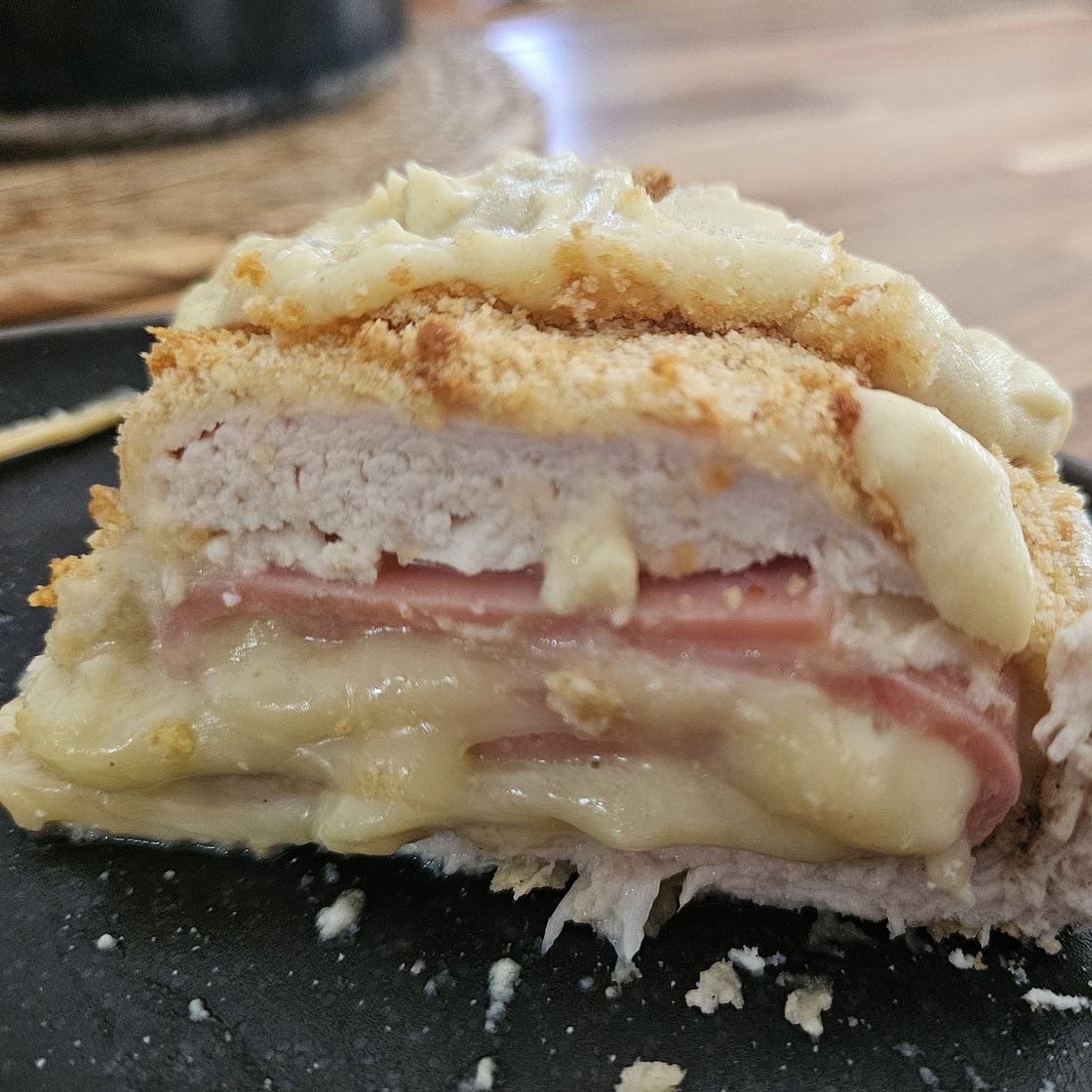 Crispy and Creamy Chicken Cordon Bleu