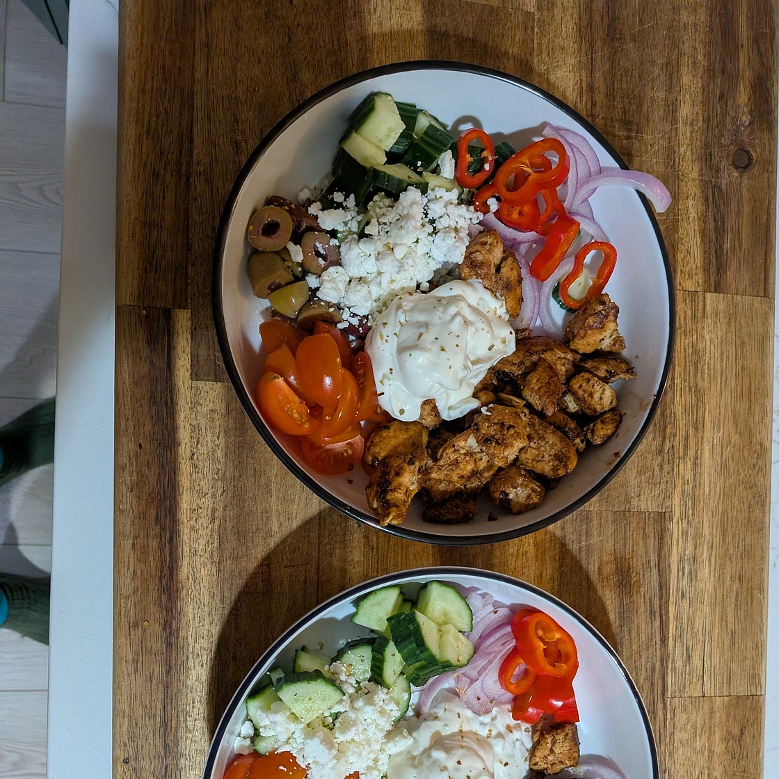 Low-Carb & Keto Greek Chicken Bowls