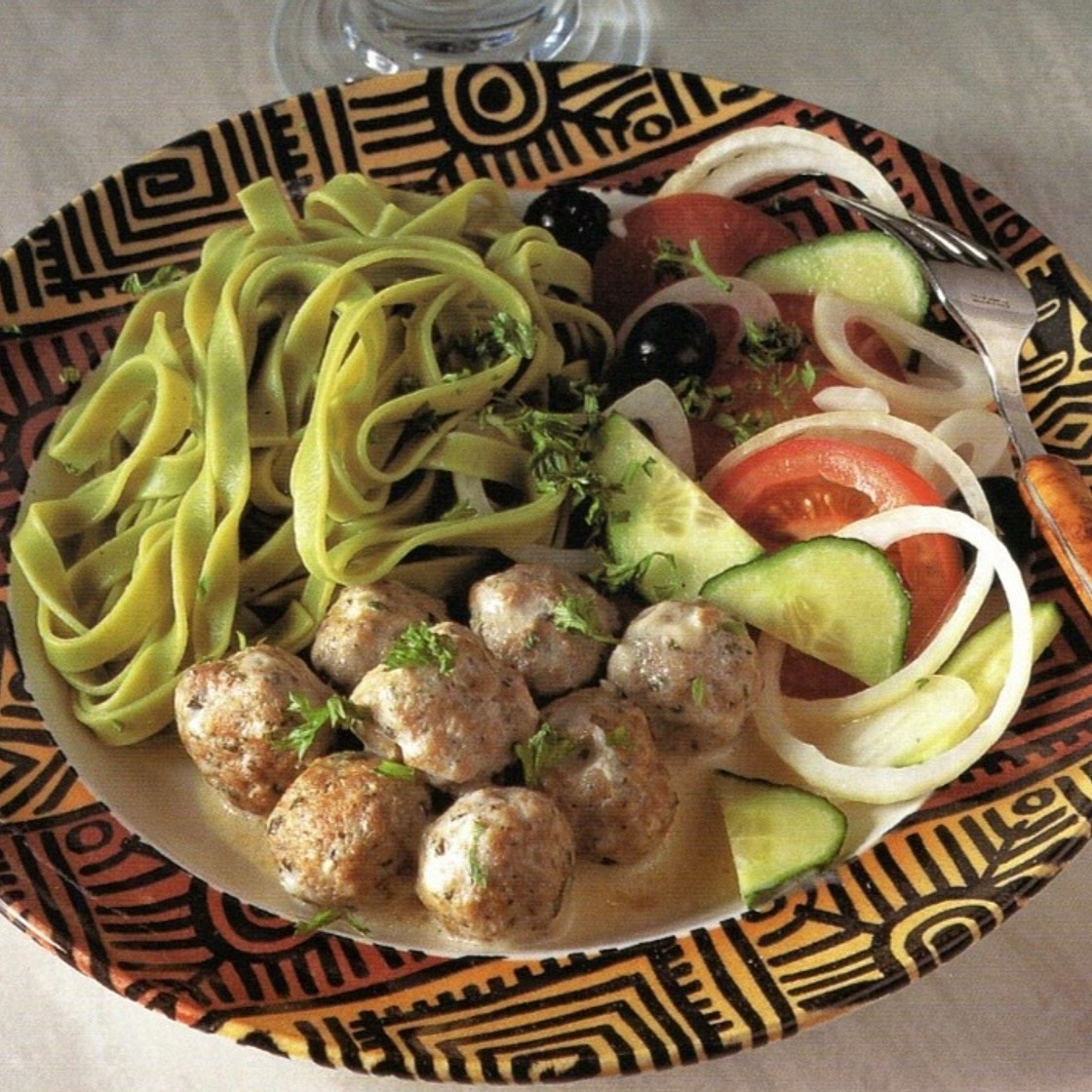 Jēra gaļas lodītes grieķu gaumē