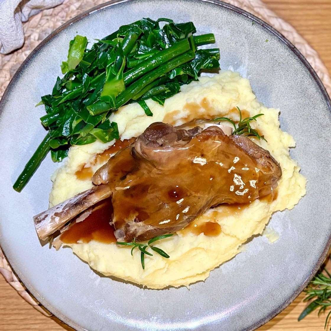 Slow Cooker Lamb Shanks