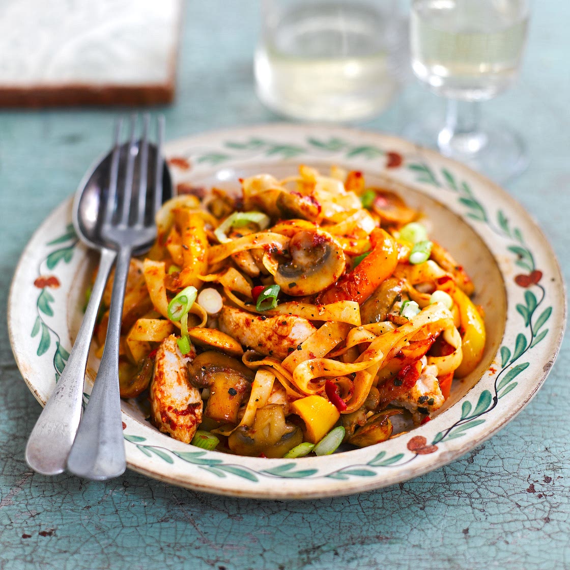 Easy chicken and pepper pasta recipe