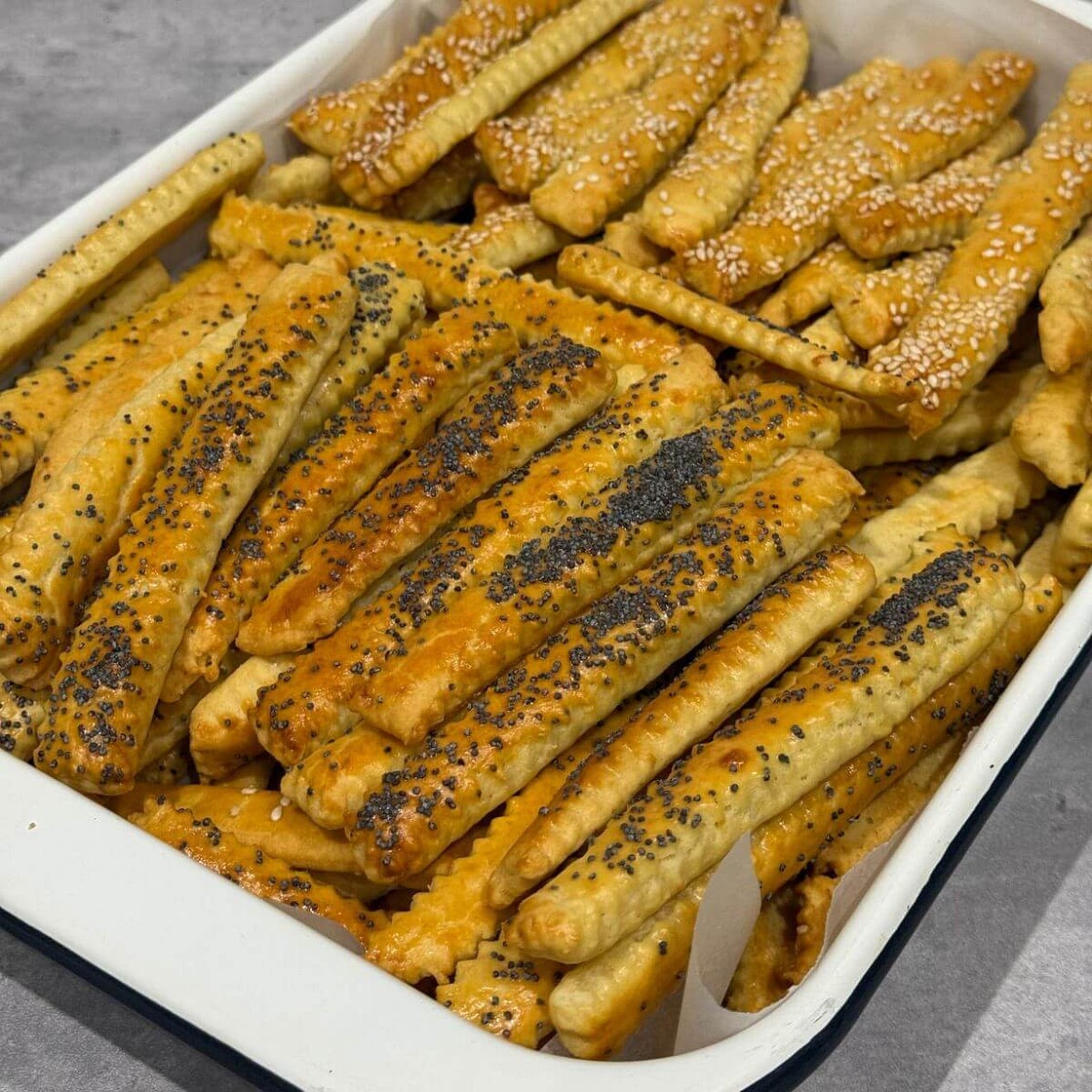 Cheese Sticks (Saratele)