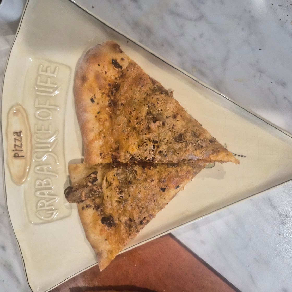 Sweet onion chicken chili crunch pizza