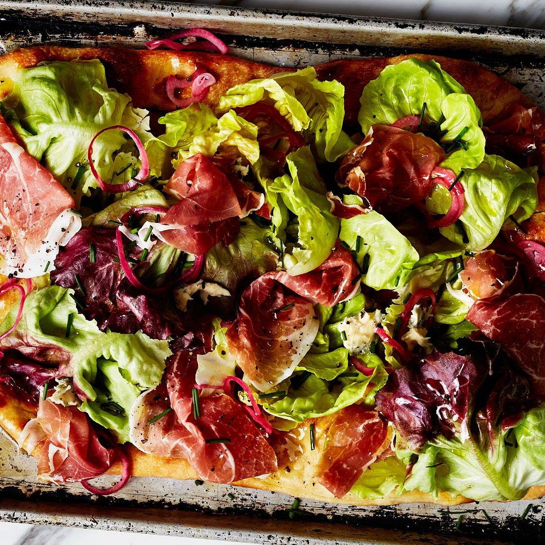 Salad Pizza with Prosciutto and Blue Cheese