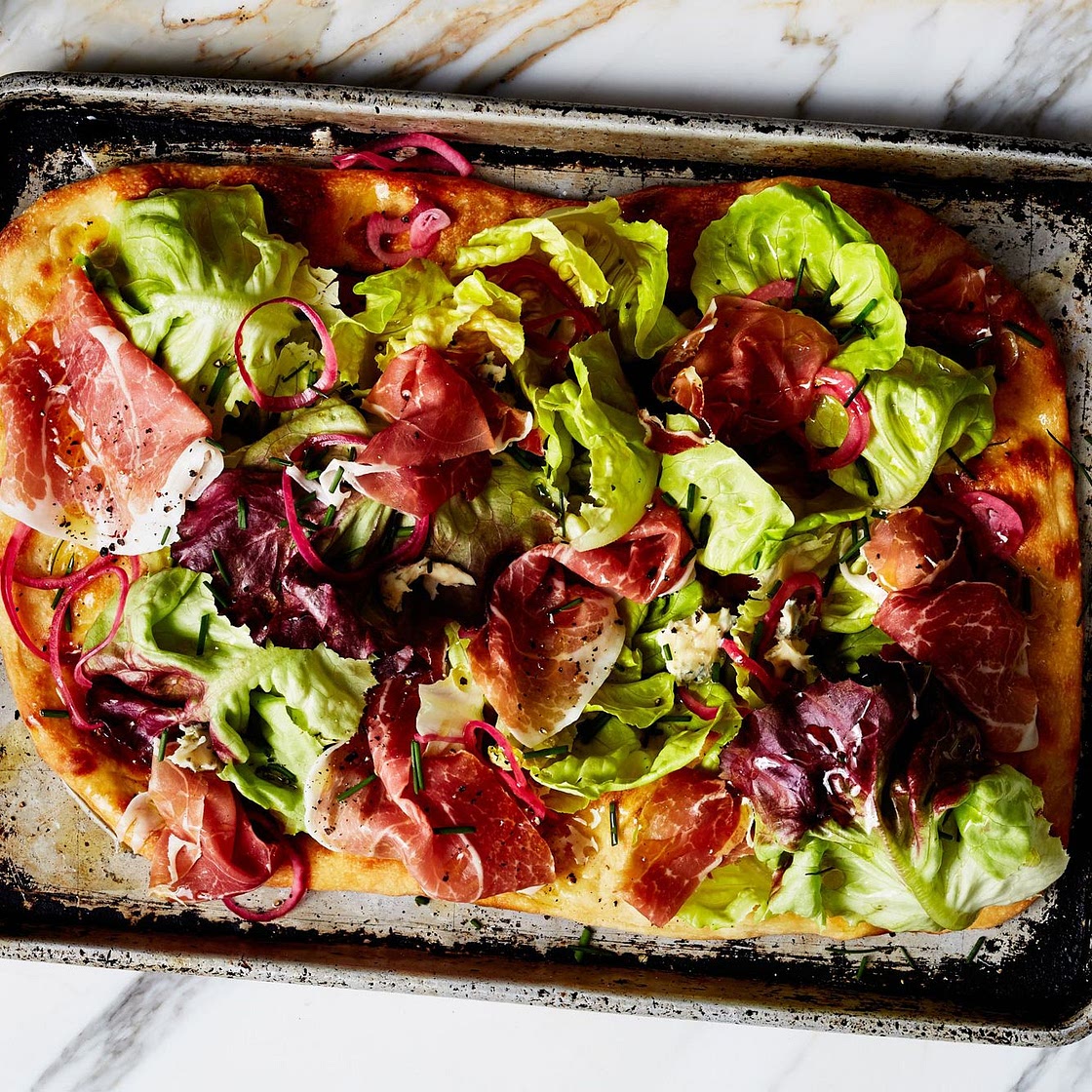 Salad Pizza with Prosciutto and Blue Cheese