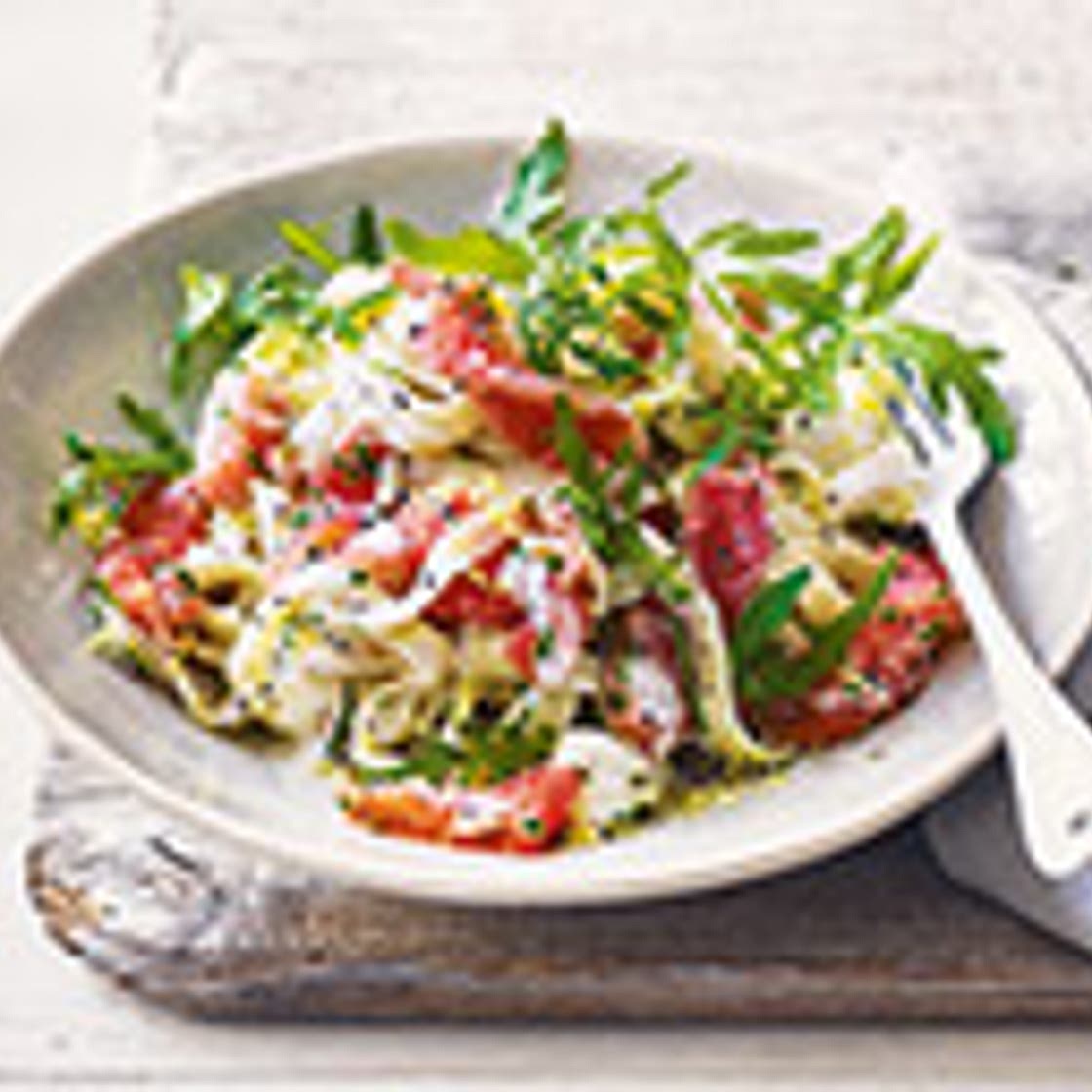 Creamy smoked salmon and lemon pasta