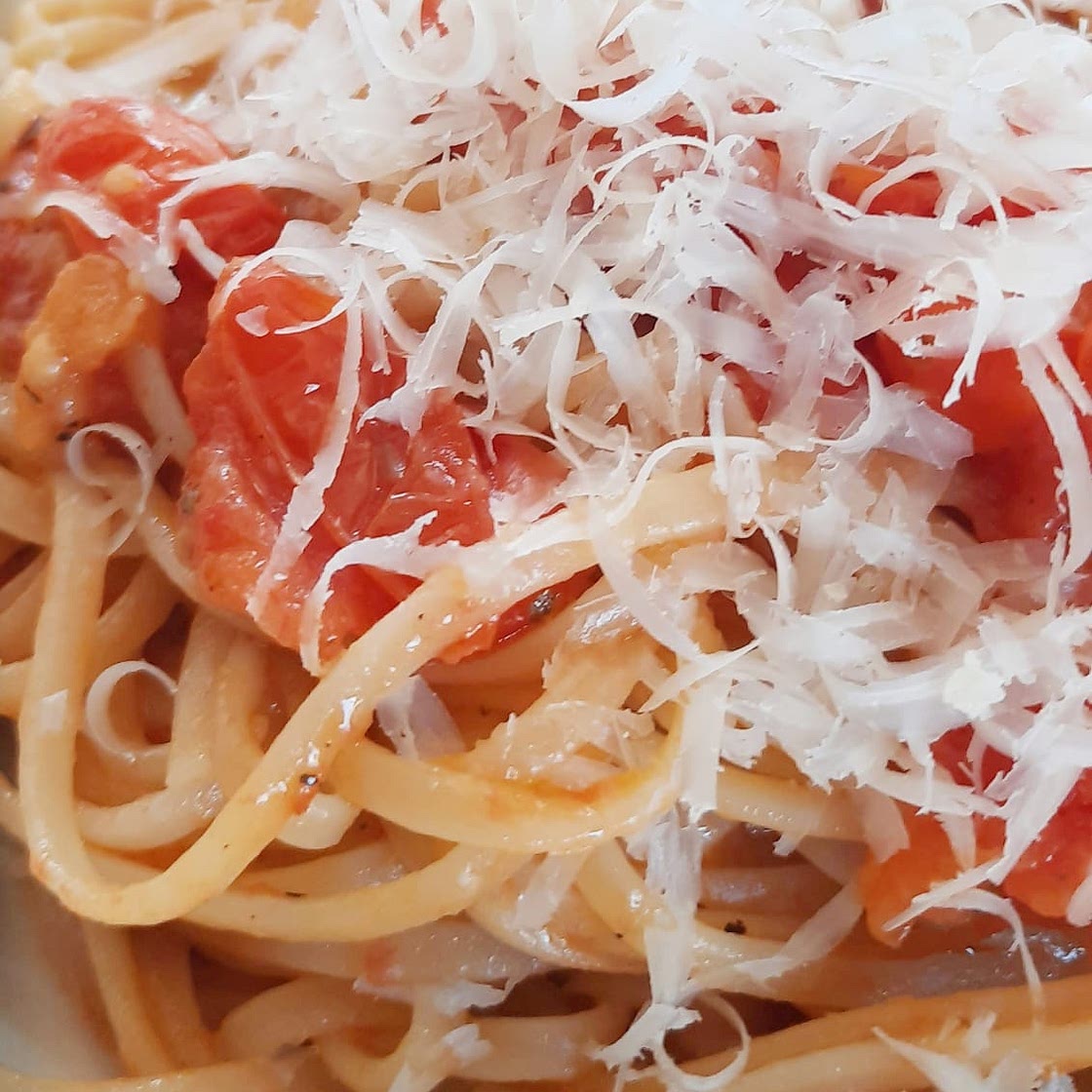 Pasta With Fresh Tomato