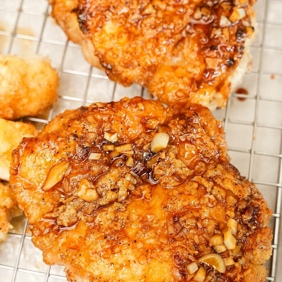 Honey Garlic Chicken (SUPER CRISPY!)