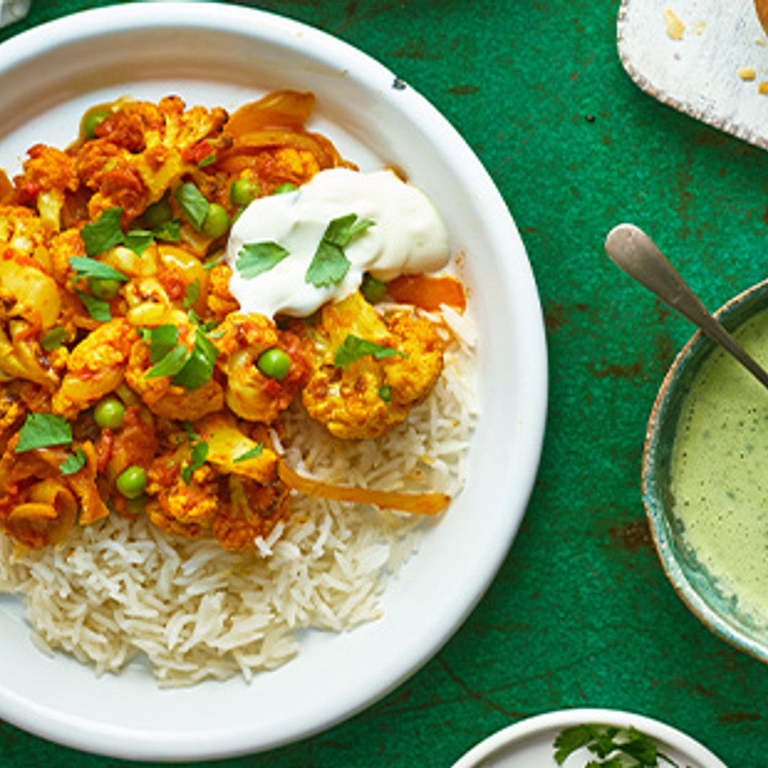 Cauliflower and pea curry