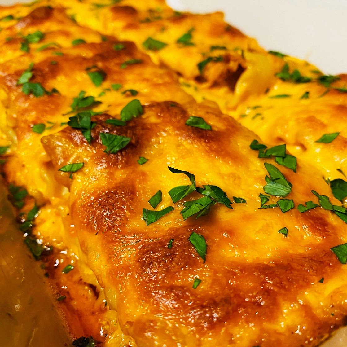 Buffalo Chicken Lasagna Rolls