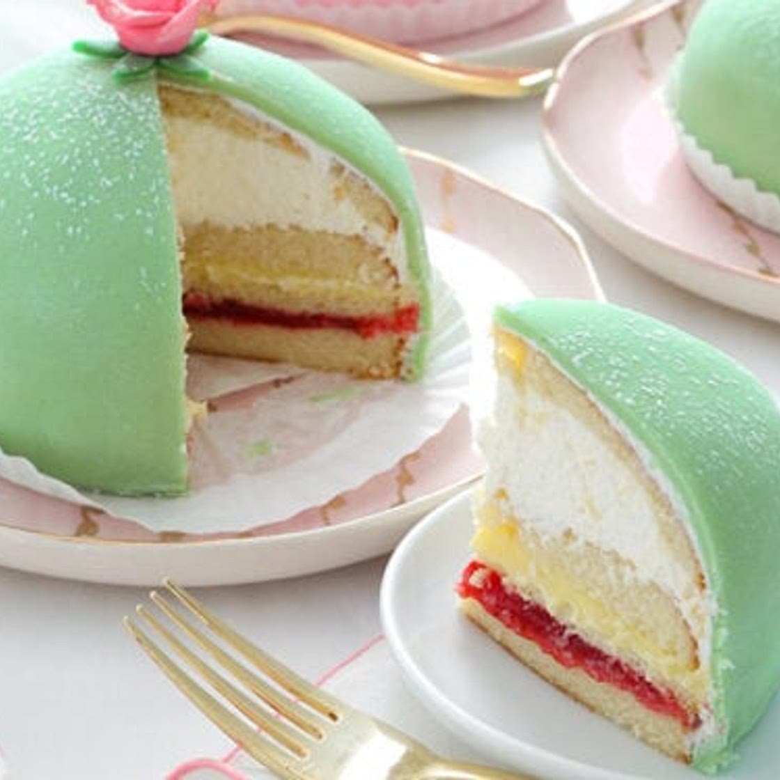 Swedish Princess Cake (Prinsesstårta)