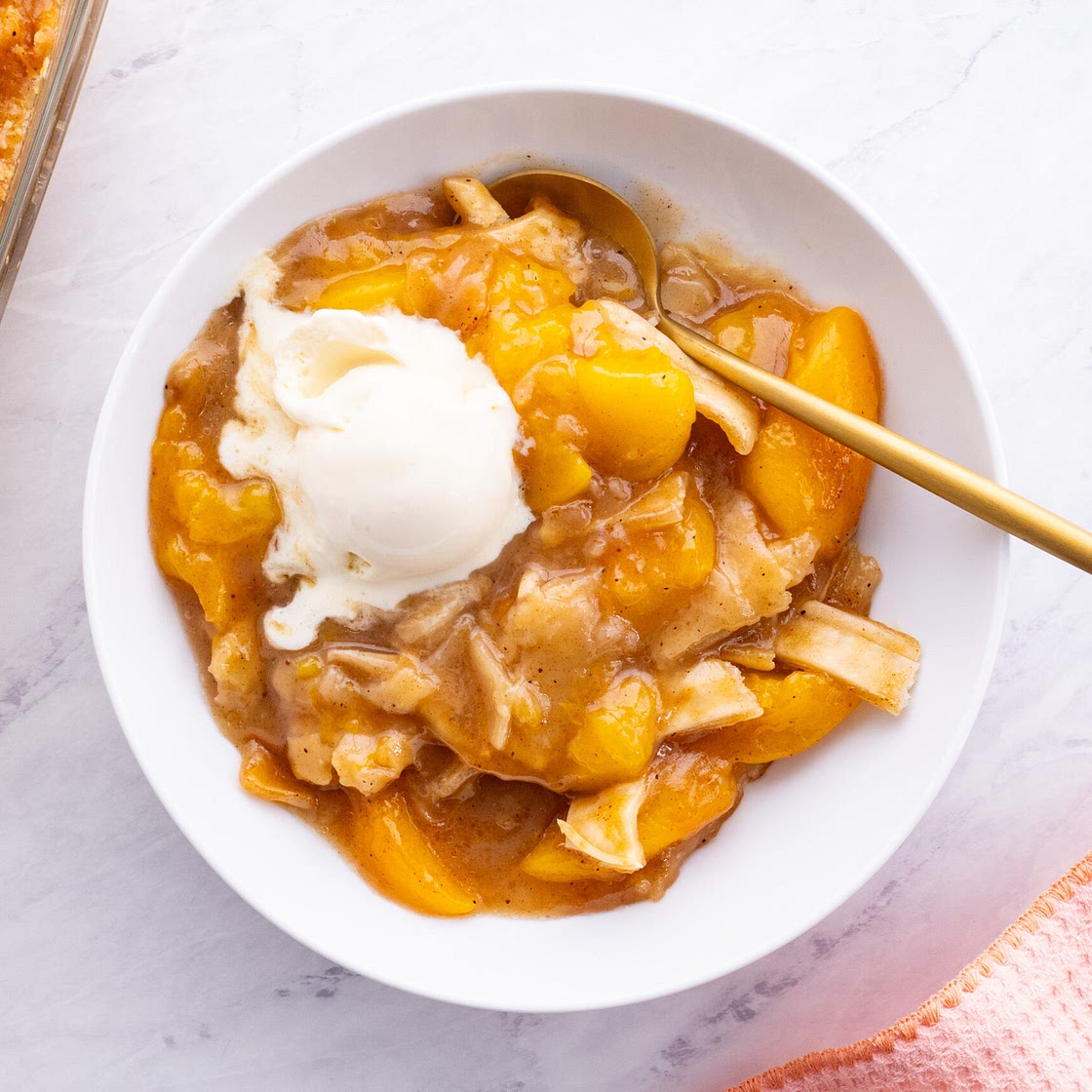 Southern Peach Cobbler with Canned Peaches