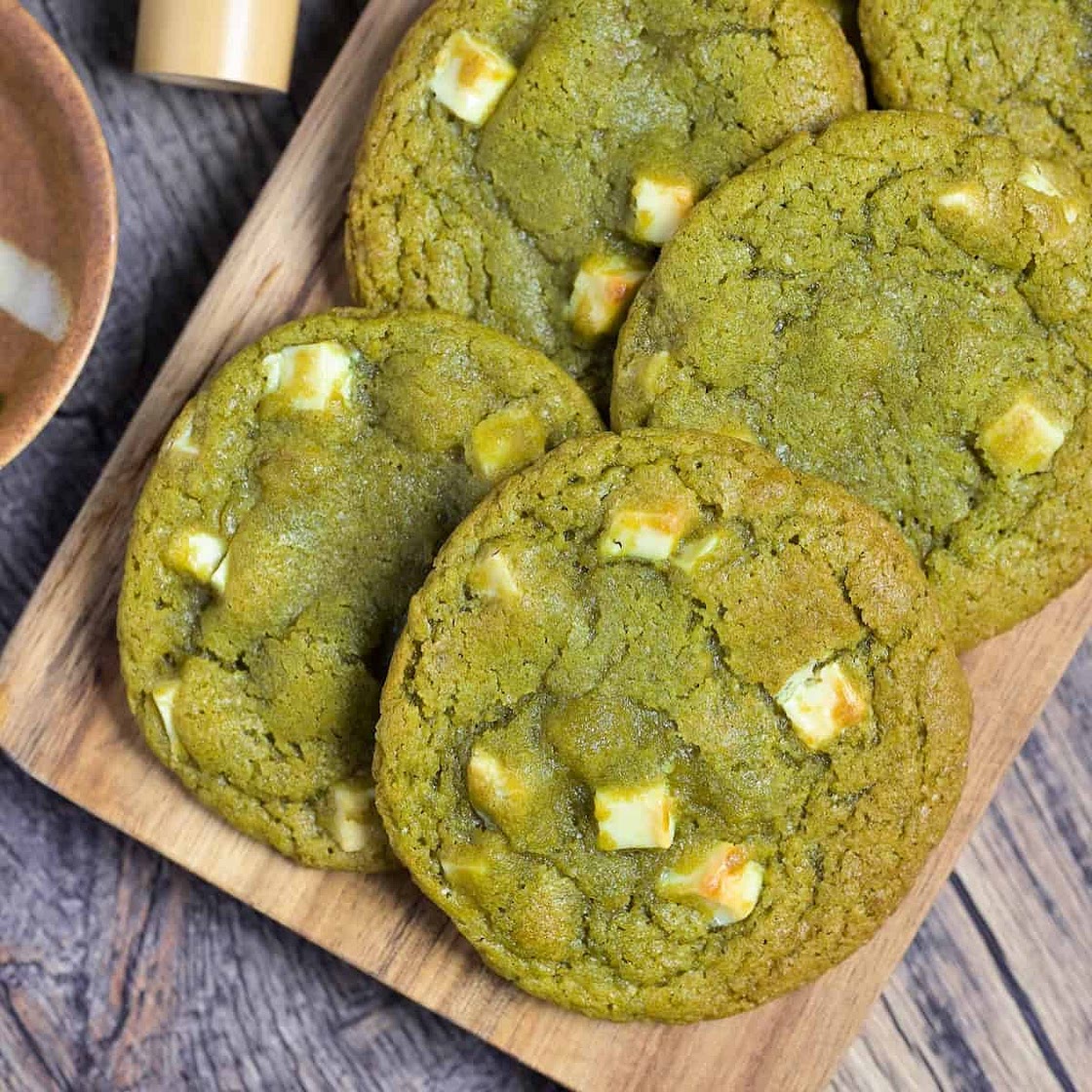 Matcha and White Chocolate Chip Cookies