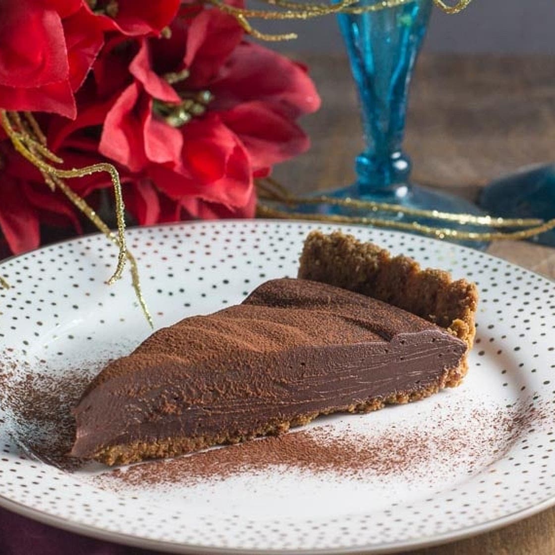 Low FODMAP Cinnamon Pecan Truffle Ganache Tart