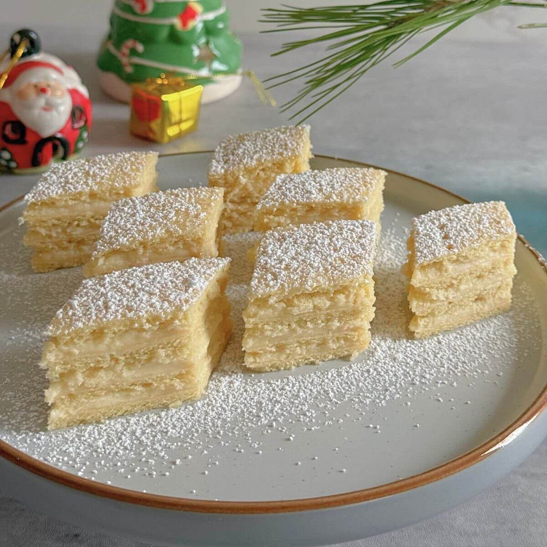 Lemon Cream Cake (Romanian Alba ca Zăpada)