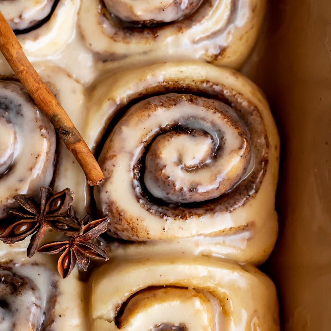 Chai Spiced Cinnamon Rolls