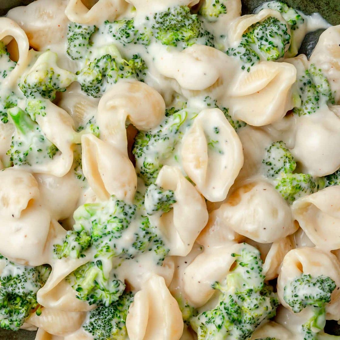 White Cheddar Broccoli Mac & Cheese