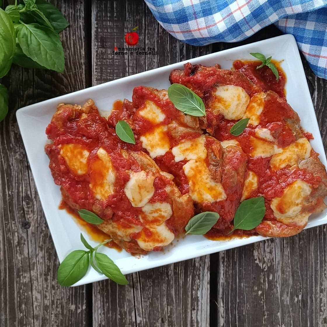 Costolette alla pizzaiola