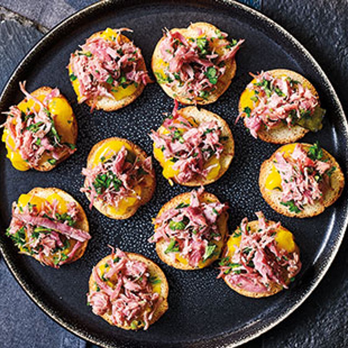 Ham hock toasts