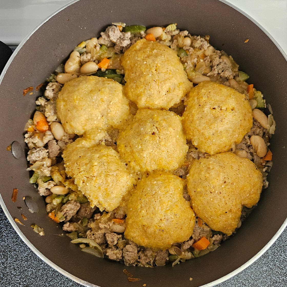 White Turkey Chili with cornmeal