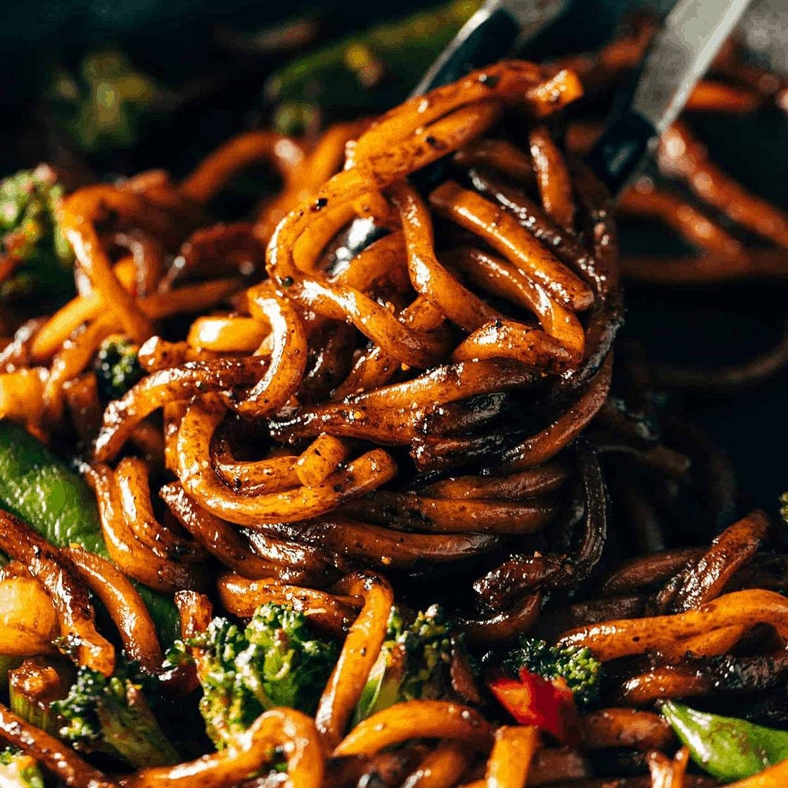 Black Pepper Stir Fried Udon