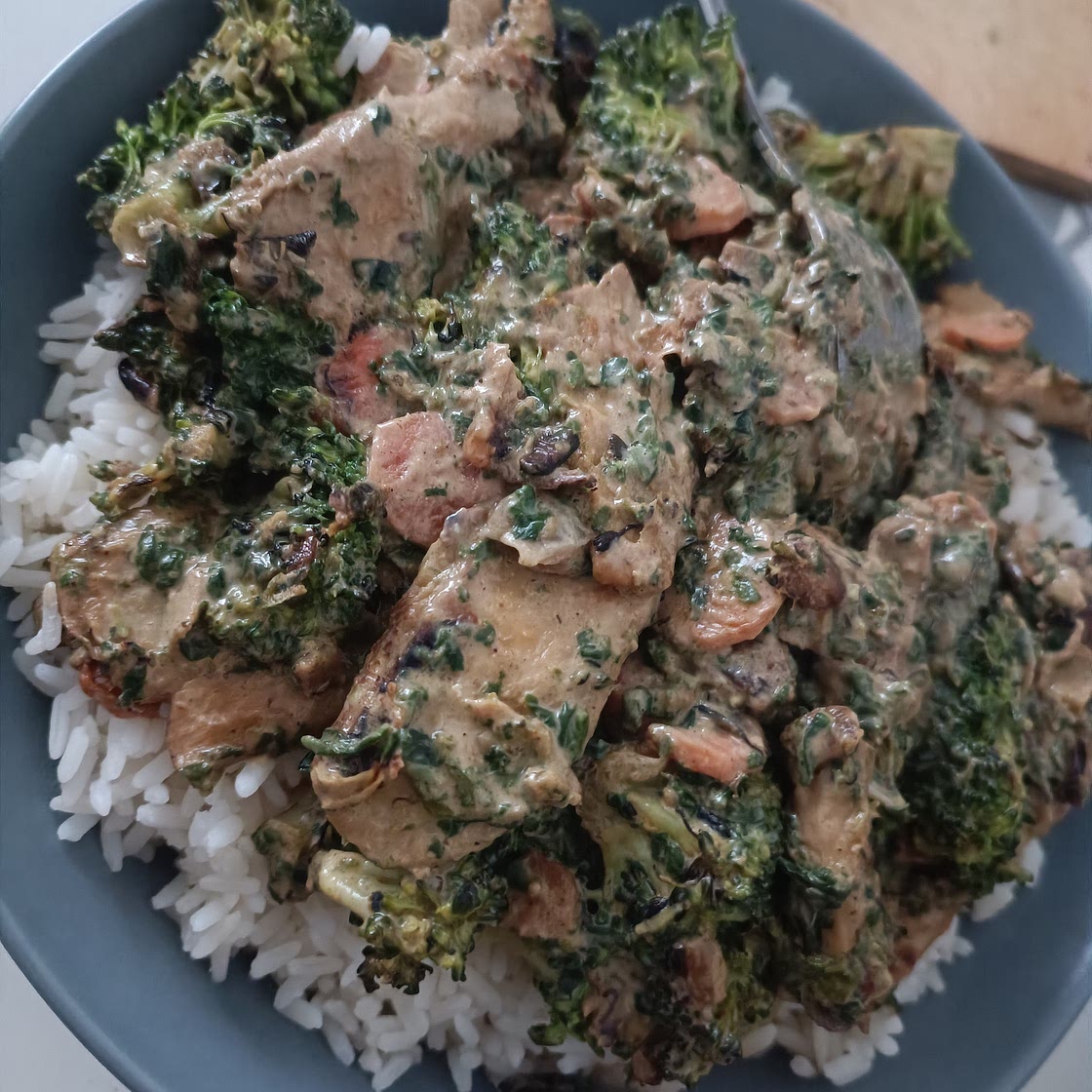 Brokkoli-Erdnuss-Pfanne