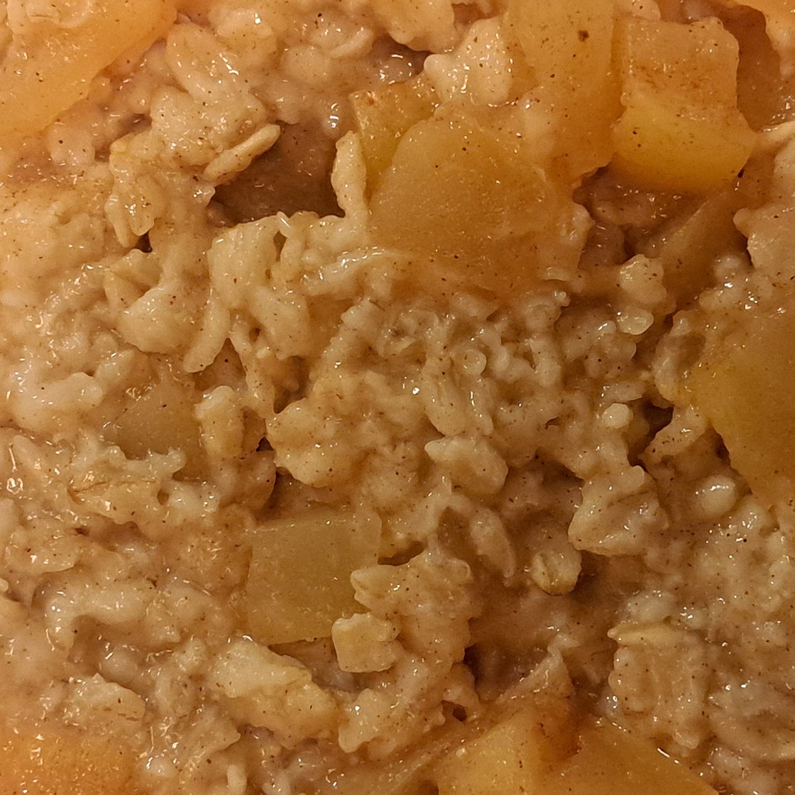 Apples and cinnamon oatmeal