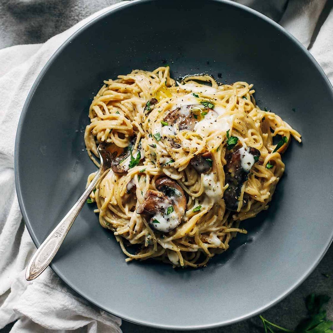 Creamy Garlic Herb Mushroom Spaghetti