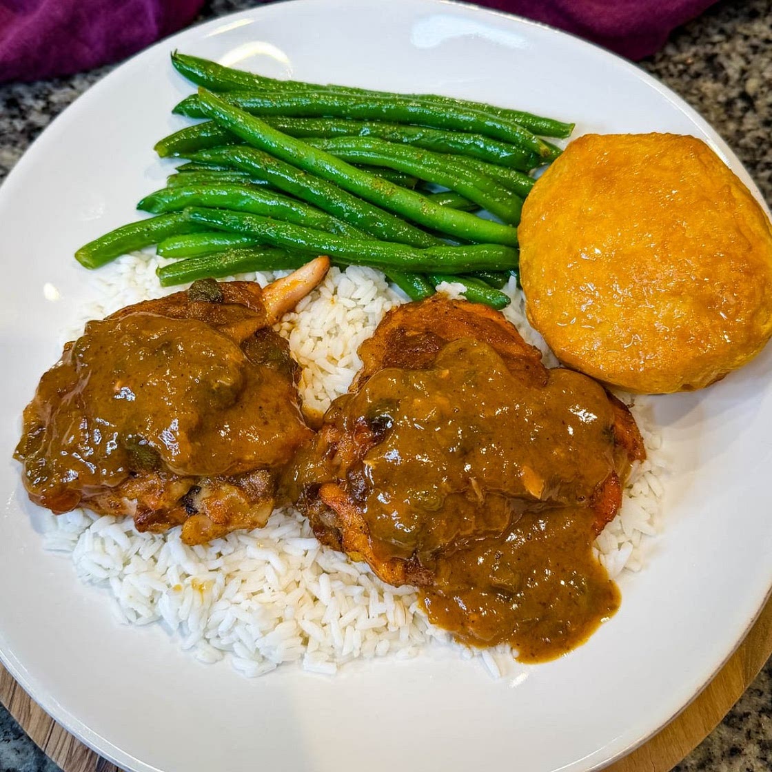 Soul Food Smothered Chicken Thighs