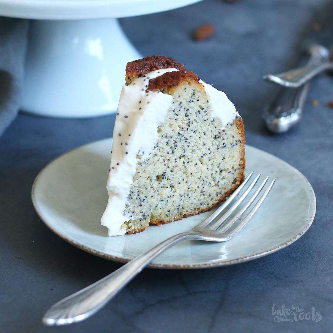 (Keto) Zitrone Mohn Gugelhupf (zuckerfrei & glutenfrei)