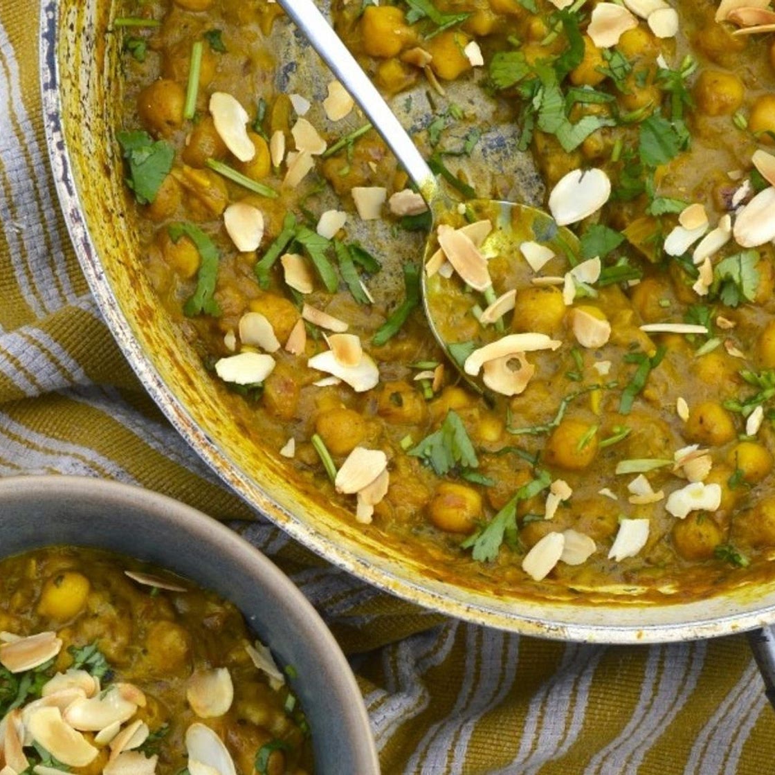 Kashmiri style banana and chickpea curry