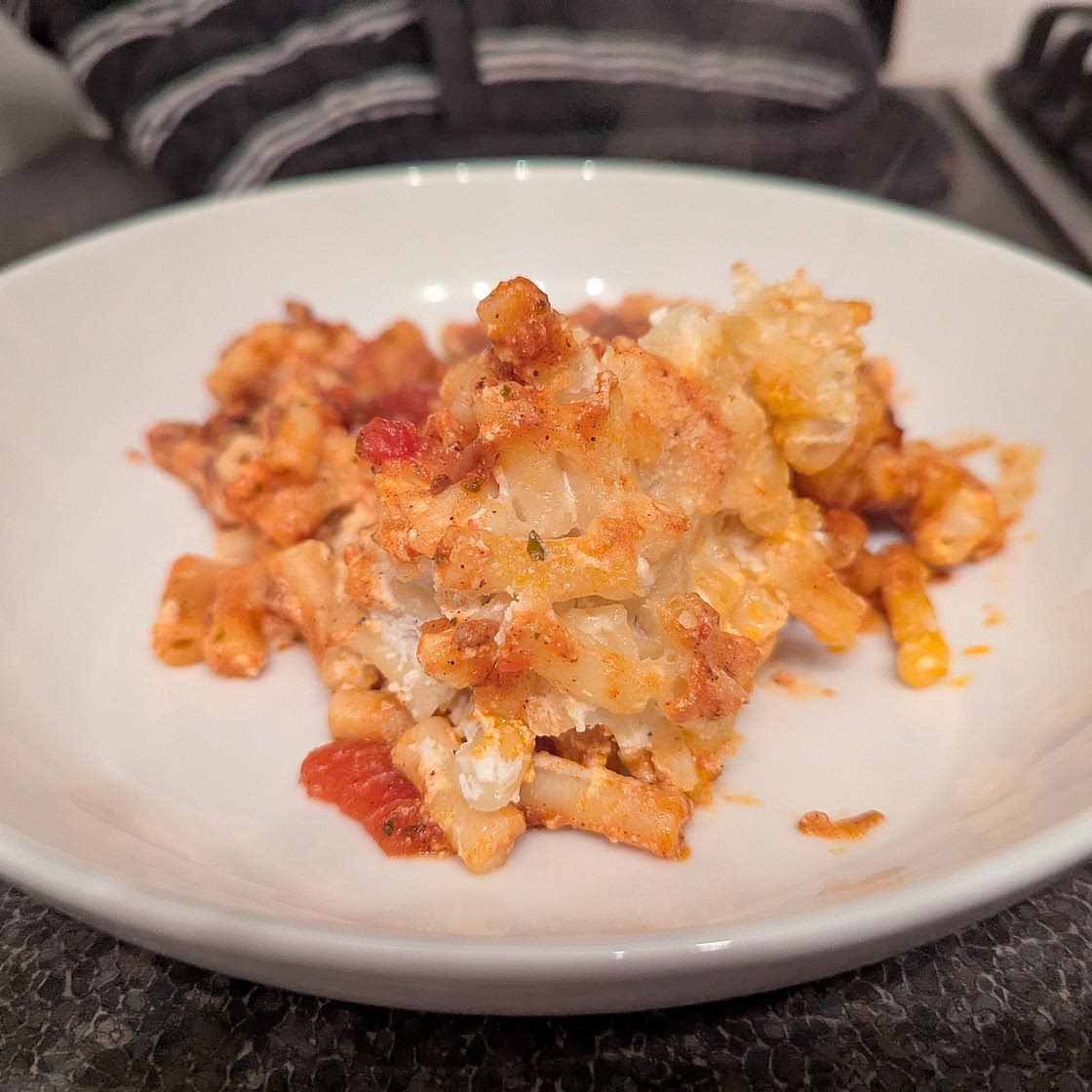 Greek lamb & macaroni bake