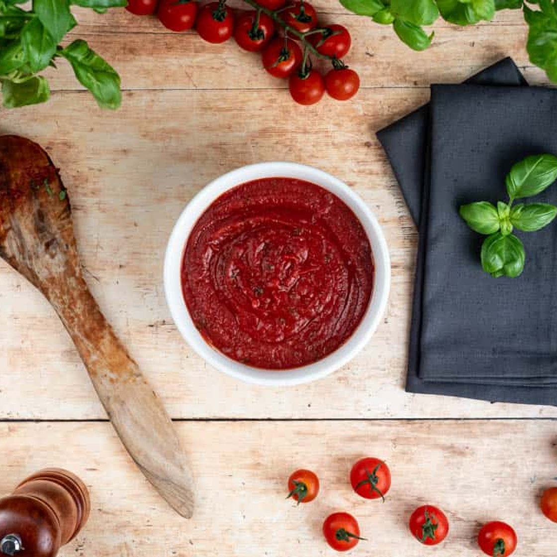 Homemade Easy 15 Minute Passata Pizza Sauce Recipe