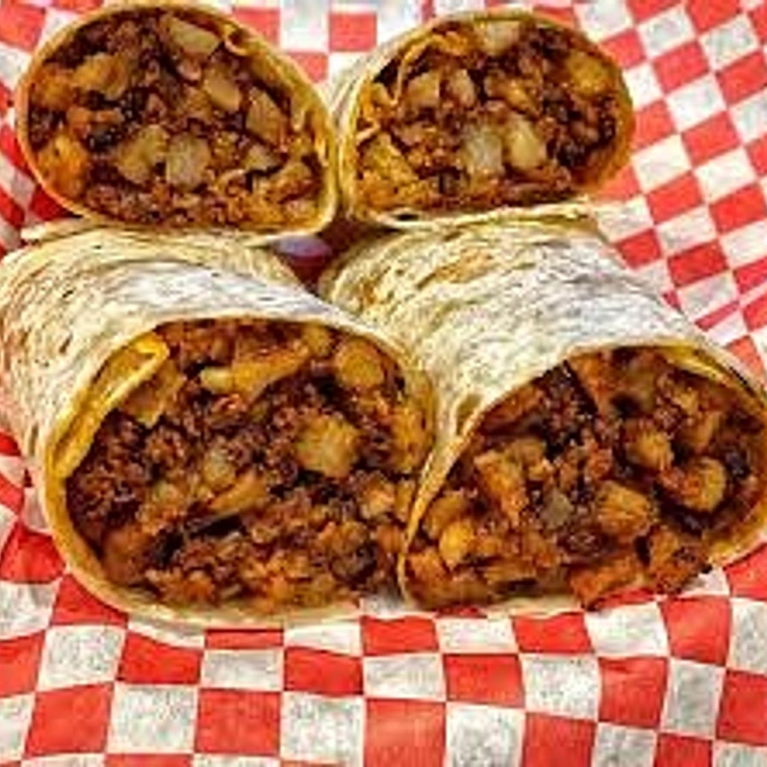 Burrito de chorizo de soya con papas