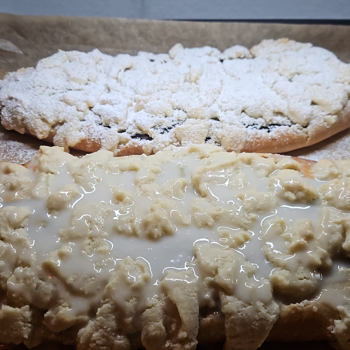 Wiener Mohn-Striezel mit Birnenstückchen