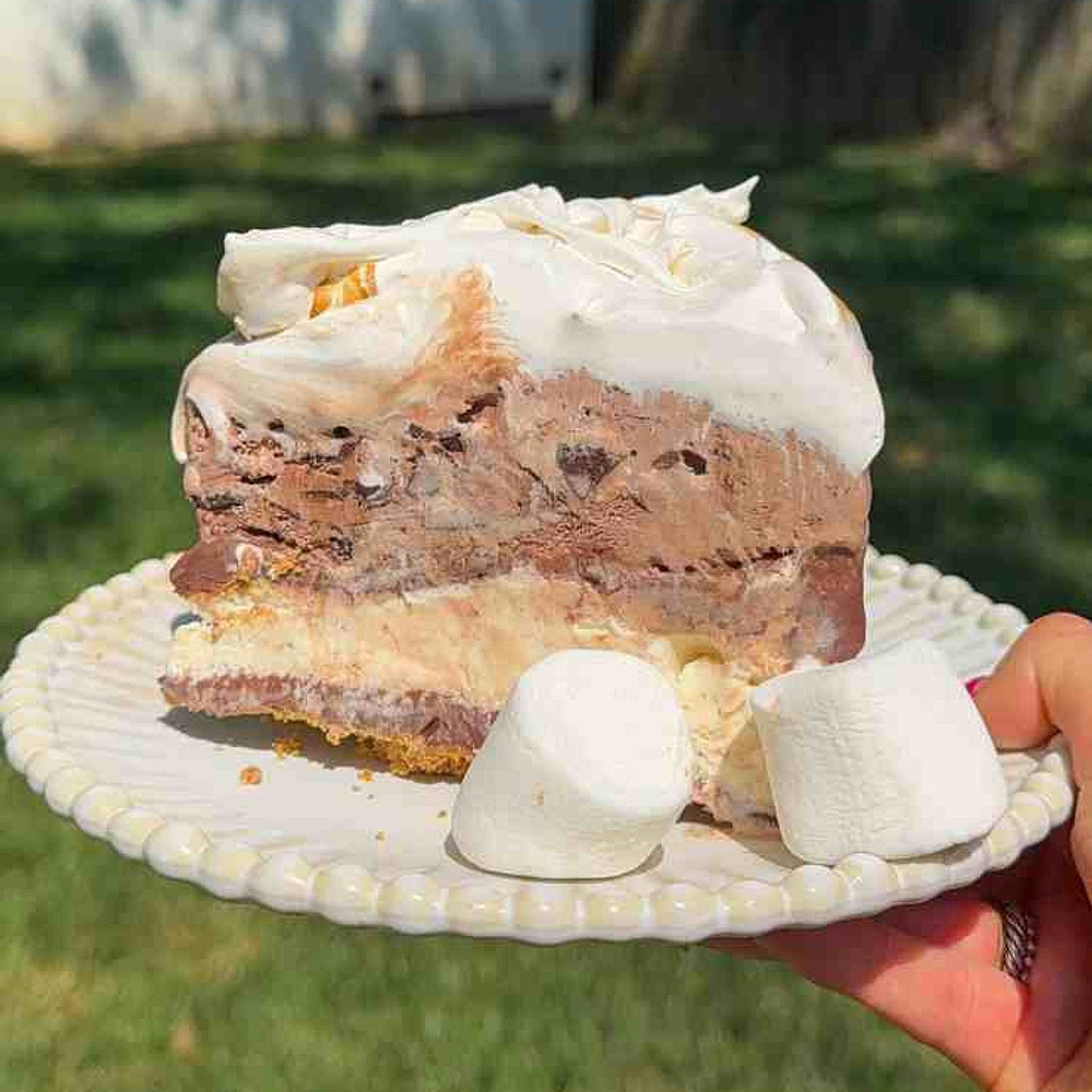 Smores Ice Cream Cake – The Ultimate Frozen Summer Dessert